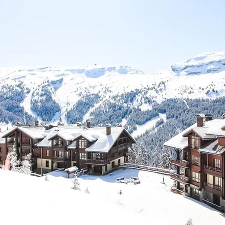 Sunny Two Bedroom With Mountain Views 아파트