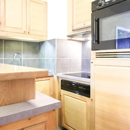 Sunny Two Bedroom With Mountain Views * 플랜