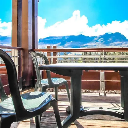 아파트 Sunny Two Bedroom With Mountain Views 플랜