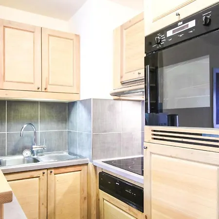 Sunny Two Bedroom With Mountain Views 플랜