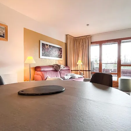 아파트 Sunny Two Bedroom With Mountain Views