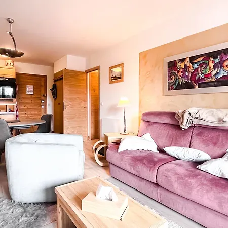Sunny Two Bedroom With Mountain Views 플랜