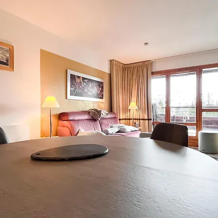 Sunny Two Bedroom With Mountain Views 플랜