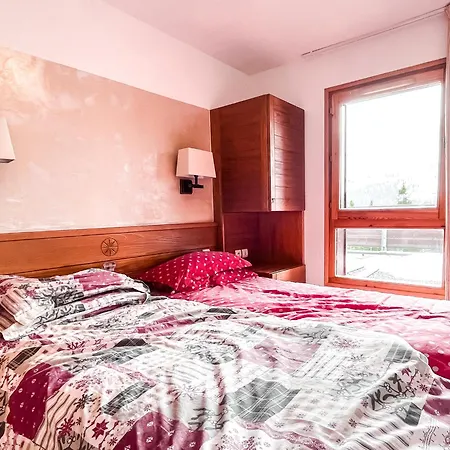 Sunny Two Bedroom With Mountain Views * 플랜