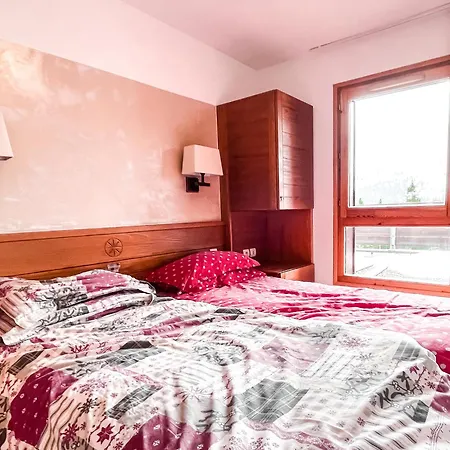 Sunny Two Bedroom With Mountain Views *